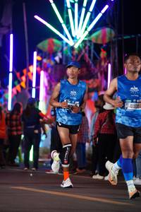 BIB: 41105, 335
                            <button type="button" onclick="openModal(20648763)" class="btn btn-primary btn-sm float-right btn-popup" data-toggle="modal" data-target=".modal-high-quality">
                        <i class="fas fa-shopping-cart"></i> Add to Cart
                    </button>
                                            <button type="button" onclick="isThisMe(20648763, true)" class="btn btn-success btn-sm float-right btn-popup btn-isme hidden" data-toggle="tooltip" data-placement="bottom" title="นี่คือรูปของคุณใช่ไหม คลิกที่นี่เพื่อเอาเข้าอัลบั้ม">
                        <i class="fas fa-plus"></i> Add to album
                    </button>
                    <button type="button" onclick="isThisMe(20648763, false)" class="btn btn-warning btn-sm float-right btn-popup btn-isnotme hidden">
                        <i class="fas fa-ban"></i> Remove from album
                    </button>